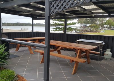 Photo of the BBQ area at the motel